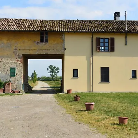 Casa di campagna Cascina Mora Pavia